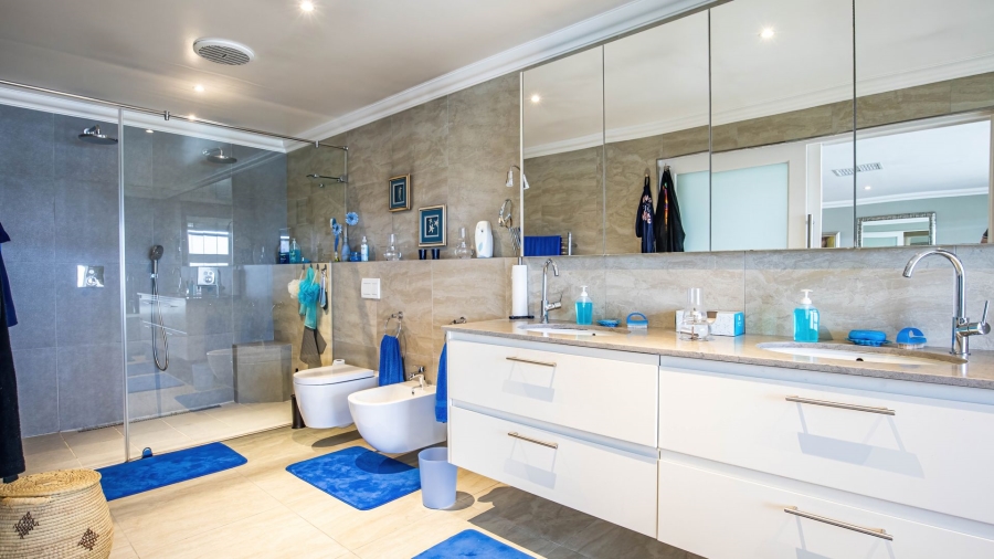 3 Bedroom Property for Sale in Lake Michelle Western Cape